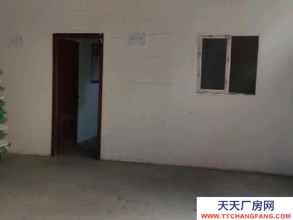 南京市鼓樓區雙層，需自行隔斷，門市倉庫一體，有院子