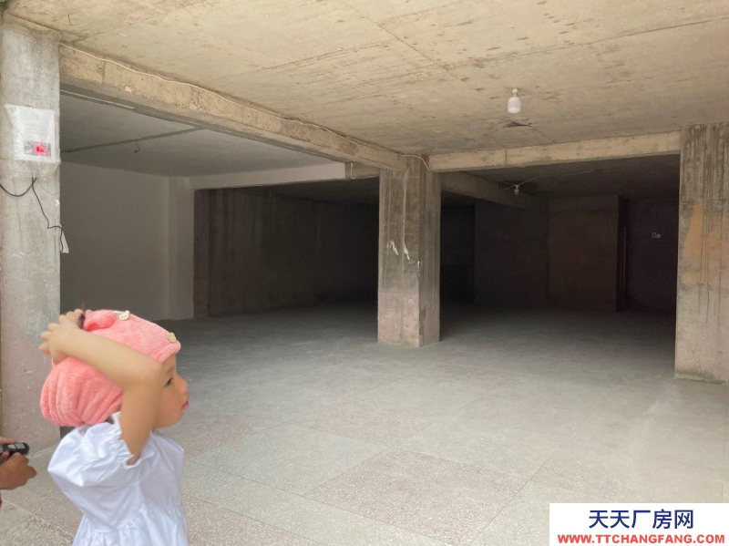 重慶開(kāi)縣位于興合四號(hào)院，交通方便，上下貨方便