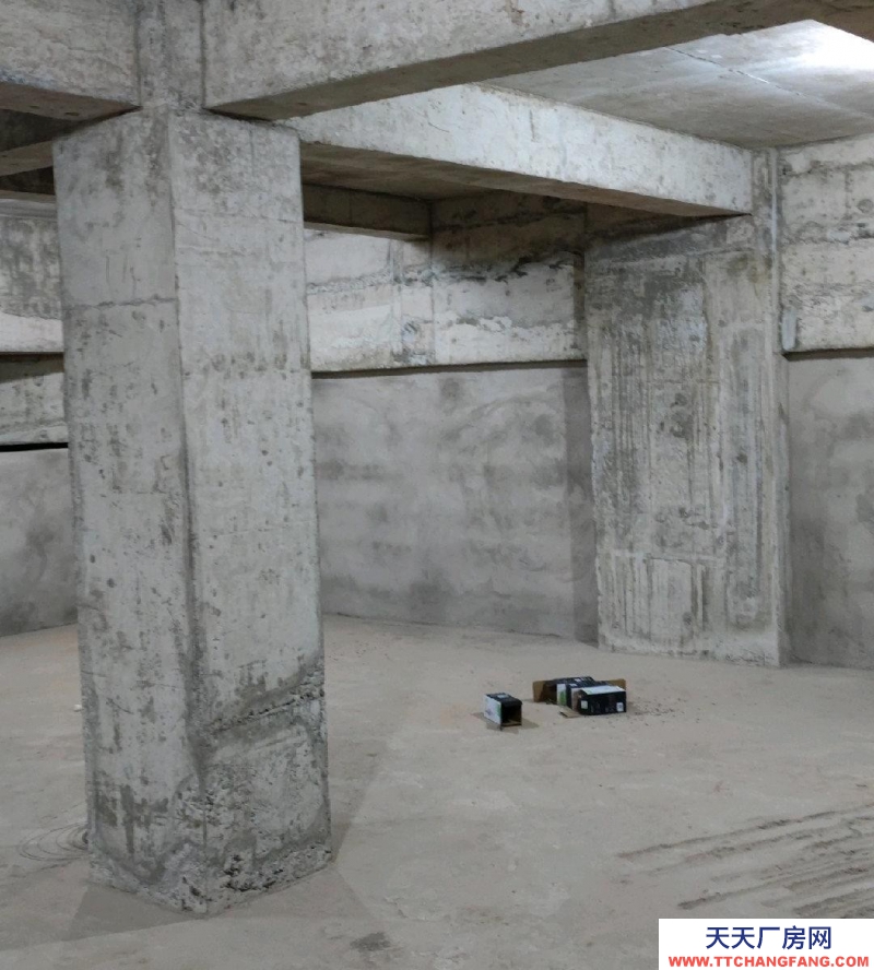 重慶墊江城區場地距離縣城1.5公里內，