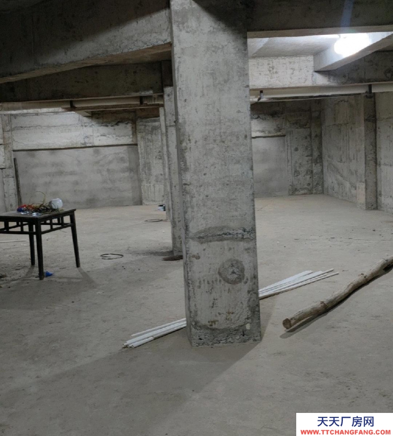 重慶墊江城區場地距離縣城1.5公里內，