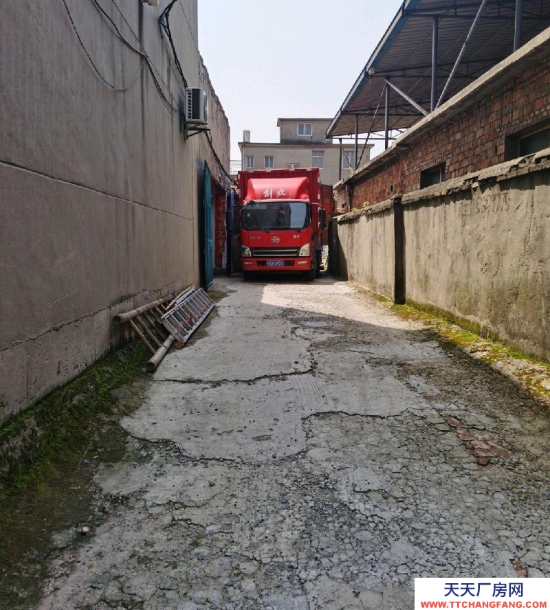 (出租) 南昌東湖區廠房1000平。可分租。進大車,距市中心5車程