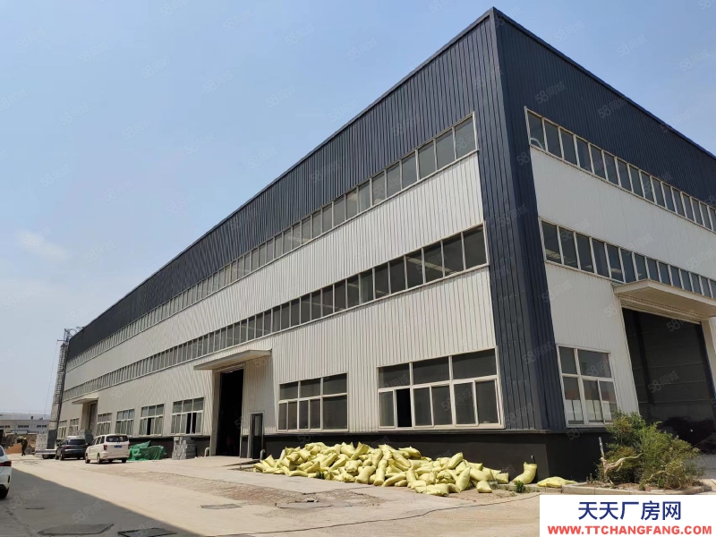 濟南長清廠房車間配有行車,水電齊全,此廠房可進大車,大院,可雙面卸貨