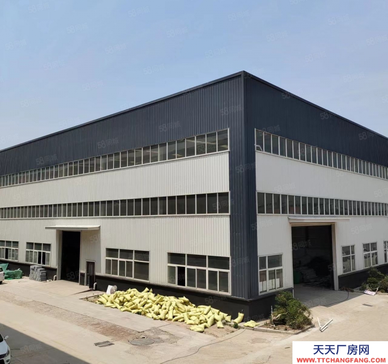 濟南長清廠房車間配有行車,水電齊全,此廠房可進大車,大院,可雙面卸貨