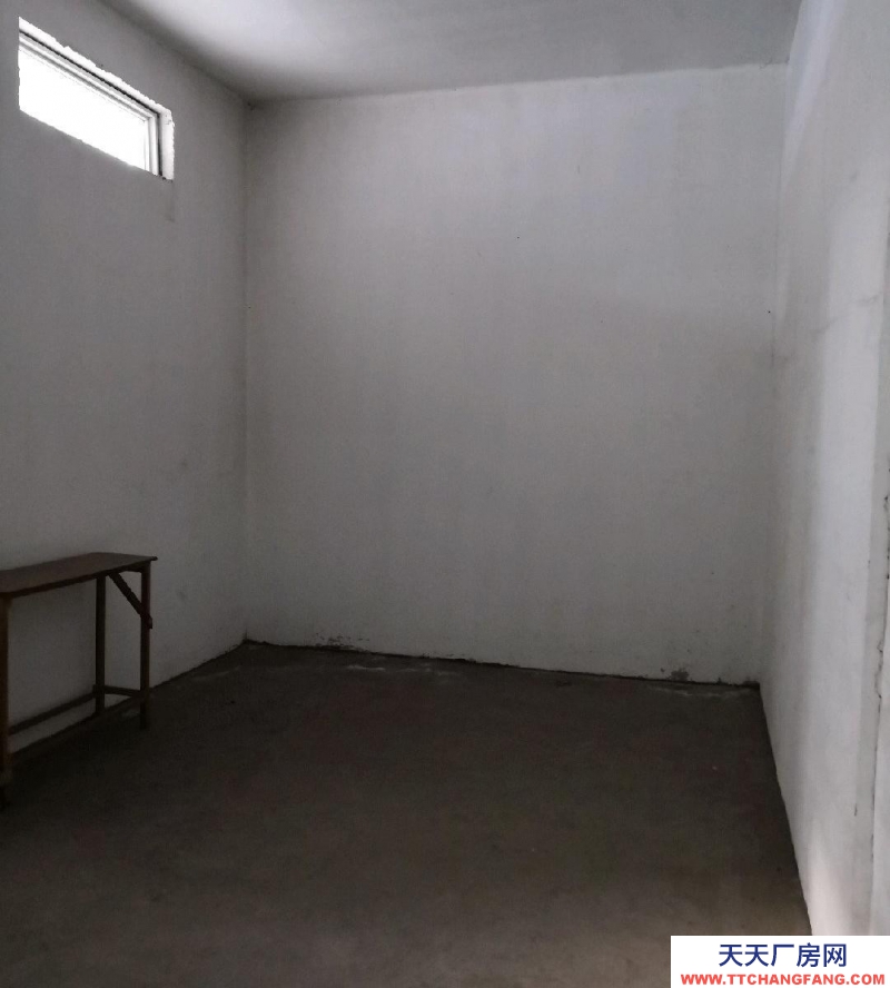 (出租) 地下室，可做倉庫，層高4米多，采光好。