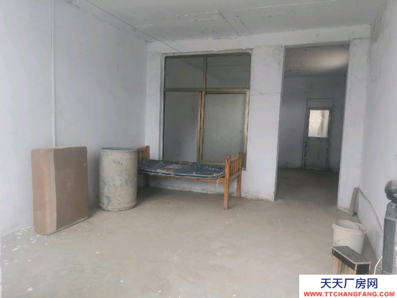 (出租) 出租港道住房或倉庫60平到250平等均可,臨馬路有院方便