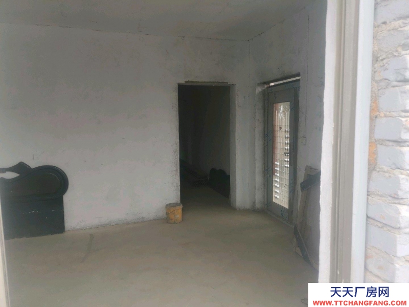 (出租) 出租港道住房或倉庫60平到250平等均可,臨馬路有院方便