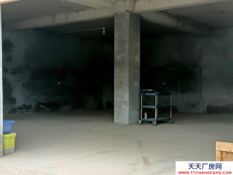 濟南長清濕地公園南門附近，交通方便，水電齊全，