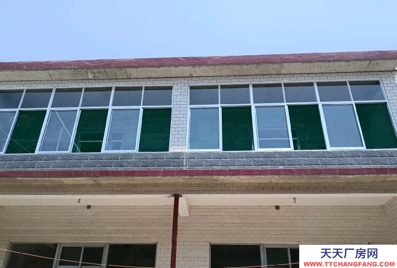 濟南長清 出租倉庫或住房，大車進出方便。適合辦公、培訓多行業。