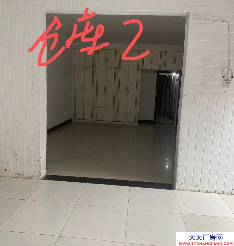 (出租) 位于V客公館后面涵洞前面，交通便利