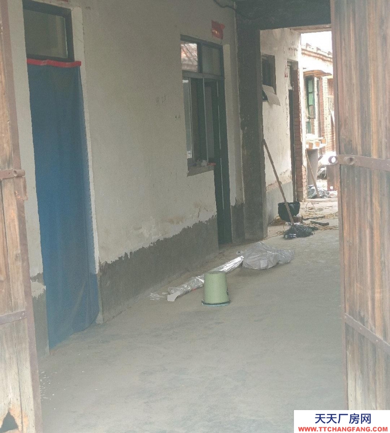 石家莊 行唐  農村。前后各有一個院落。有雨棚，五間單間宿