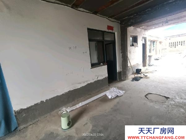 石家莊 行唐  農村。前后各有一個院落。有雨棚，五間單間宿