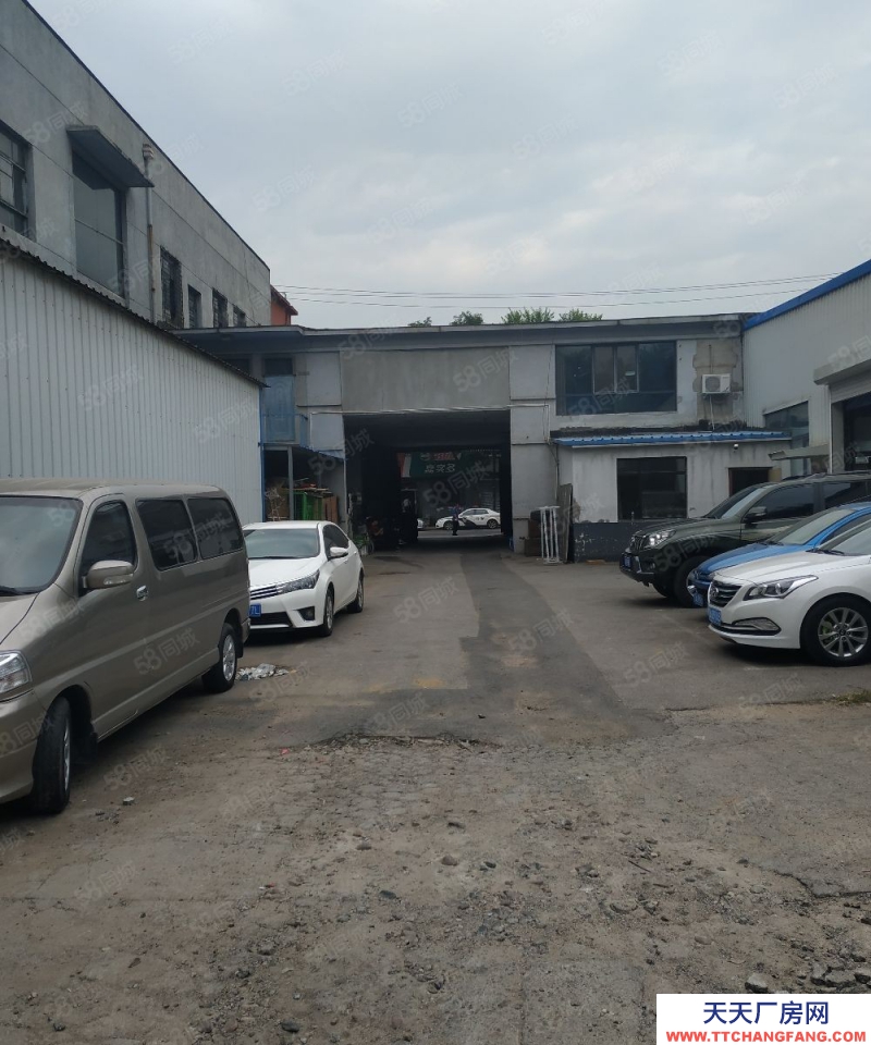 (出租) 沈河區(qū)萬蓮路附近。廠房3000平~~一共三層。可分租！