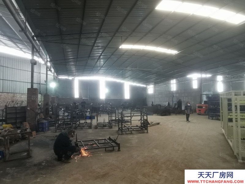 重慶巴南界石2000平方廠房出租,車輛進出方便,配套齊全