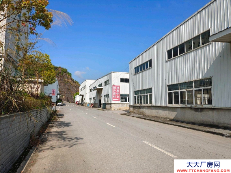 重慶黔江交通便利,帶行車,高12米