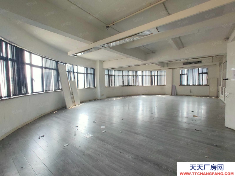 杭州上城(出租) 直租城東新城倉庫330方特價處理,層高4米,后一間得房率高