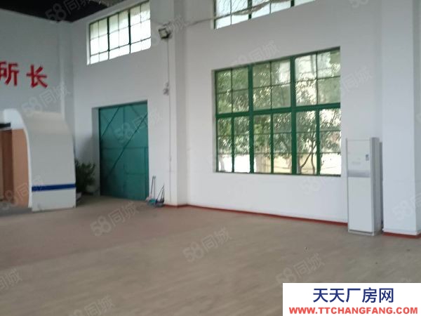 南京市秦淮區(qū)大行宮純一樓層高6.5米大車可以進(jìn)出行業(yè)不限隨時看房