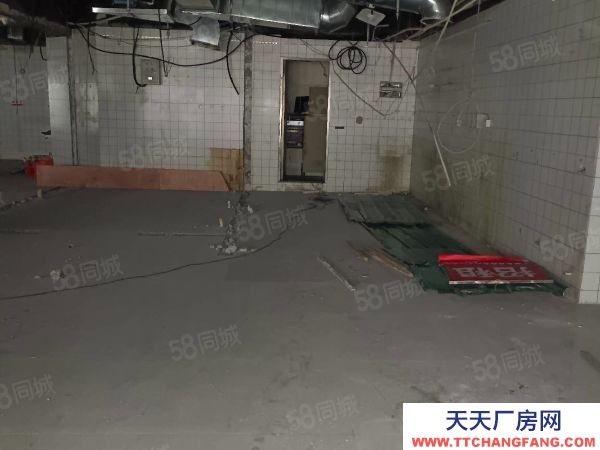 南京市秦淮區大行宮純一樓層高6.5米大車可以進出行業不限隨時看房