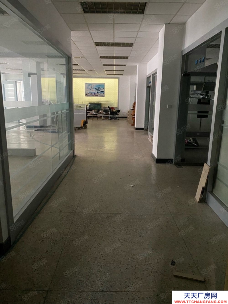 青島市北公交站附近，有前后院，價格便宜