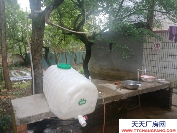 (出租) 該廠房為獨立院子,占地13畝,四周有圍墻