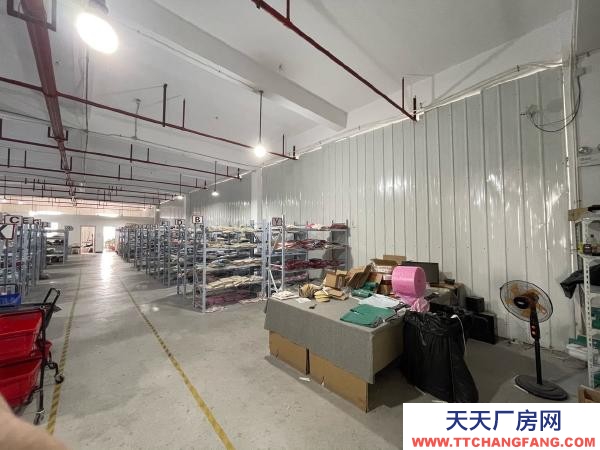 南京市雨花臺區(qū)鐵心橋330平,精裝修倉庫,超低價出租!