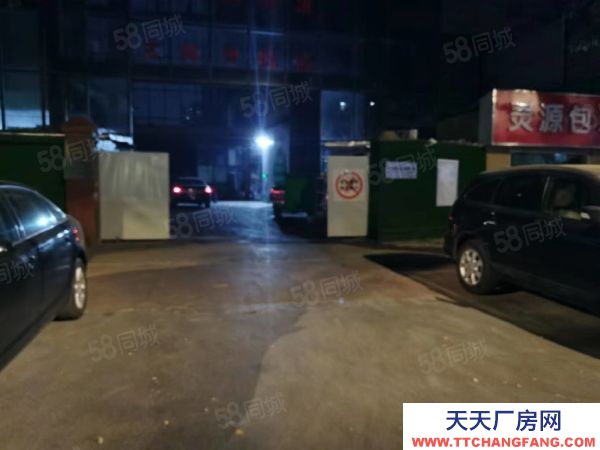 南京市建鄴區(qū)南湖東路 長虹路 一樓倉庫 大車可以進(jìn)出
