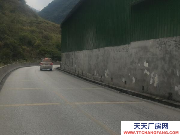 (出租) 車間面積3600平方，獨立三層辦公樓兩棟，