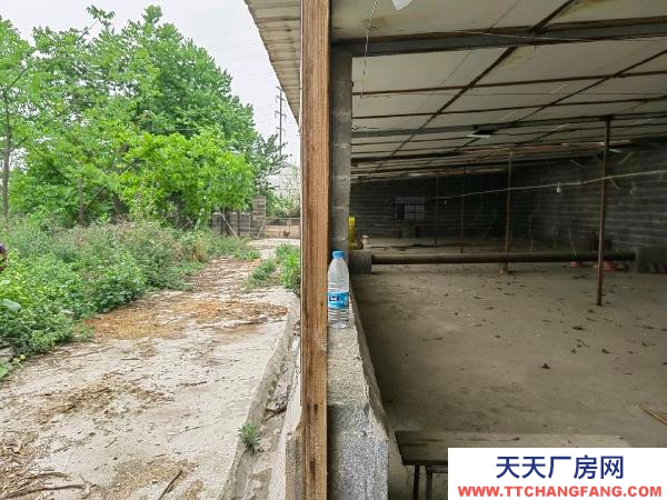 (出租) 公路邊群山懷抱的農(nóng)家大院出租10~30年,低價。