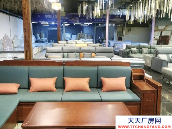 (出租) 南昌新建區(qū)倉庫工業(yè)三路與工業(yè)大道交叉口