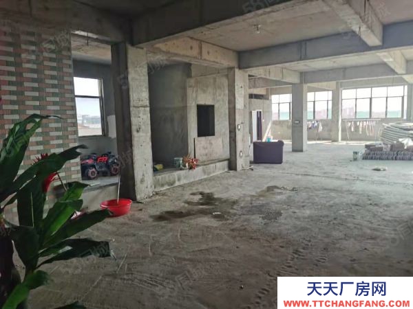 (出租) 南昌縣1600平大型樓庫出租,適合做服裝生產加工,靠近快速路口