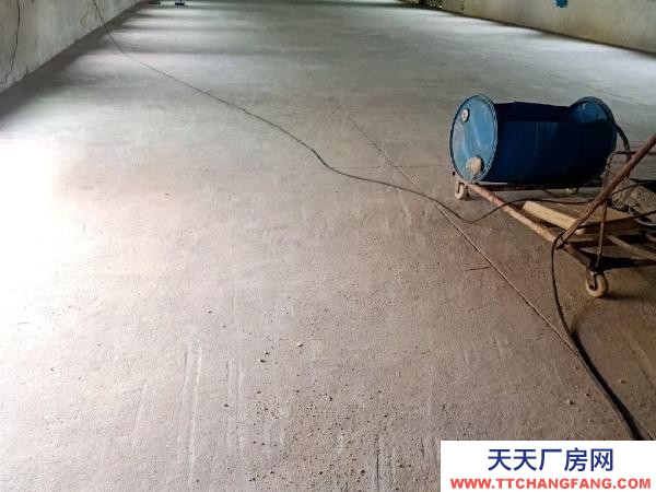 (出租) 南昌進賢縣自帶變壓器，院內(nèi)有空地5000平方