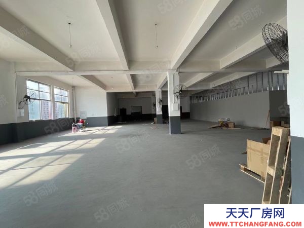 長沙市天心區 中意路,標準廠房出租售,可做倉庫展廳辦公