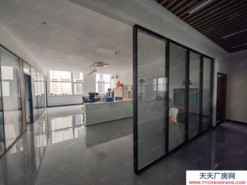 青島城陽夏莊廠房出租，二樓860平 精裝修 可生產辦公研發！