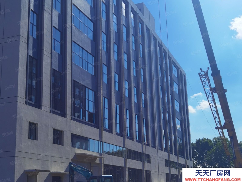 青島城陽現(xiàn)房!買1000平送400平,帶電梯貨梯,位置好,性價比高