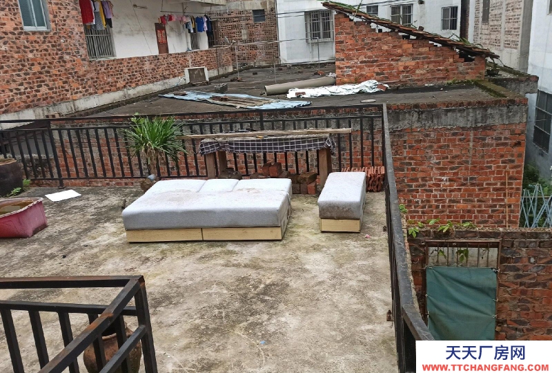 南寧市西鄉塘區(出租) 相思湖,占地200平,2層整棟2200元每月,可進大車