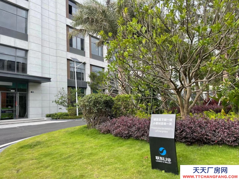 (出售)深圳寶安 7字頭50年紅本廠房!珠海高新區(qū)獨(dú)棟分層,貨梯外置高使用率