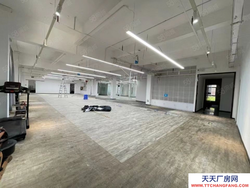 (出租)深圳龍崗 五和地鐵口新出三層小獨棟廠房倉庫出租500平起分租