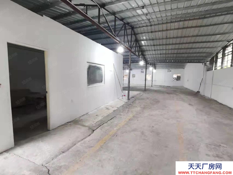 (出租) 深圳龍崗平湖白坭坑獨(dú)院鋼構(gòu)1100平帶卸貨平臺(tái)倉(cāng)庫(kù)廠(chǎng)房出租可分租