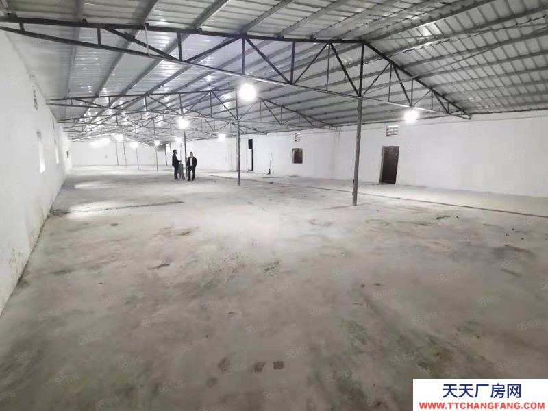 (出租) 深圳龍崗平湖白坭坑獨(dú)院鋼構(gòu)1100平帶卸貨平臺(tái)倉(cāng)庫(kù)廠(chǎng)房出租可分租