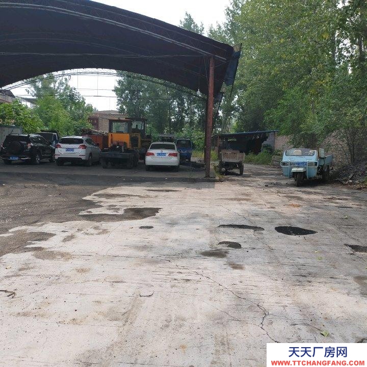 (出租) 可做停車場，地理位置優越