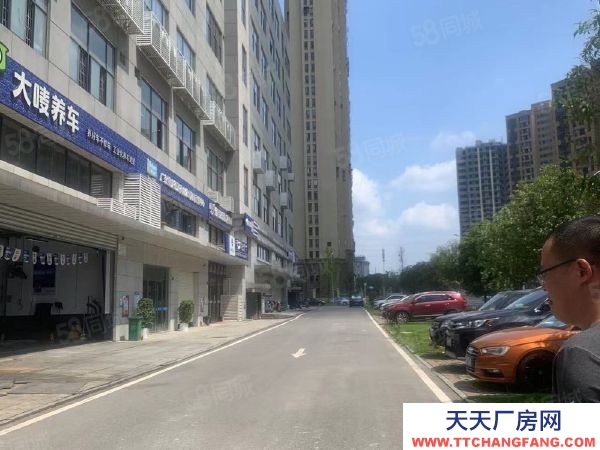 長沙市長沙區(qū)卸貨平臺 物流方便 電商倉庫 少量了一樓 進掛車