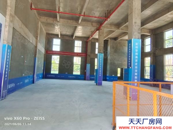 (出售) 精工廠房，首層8.1米層高，隨時可參觀，贈送400平露臺