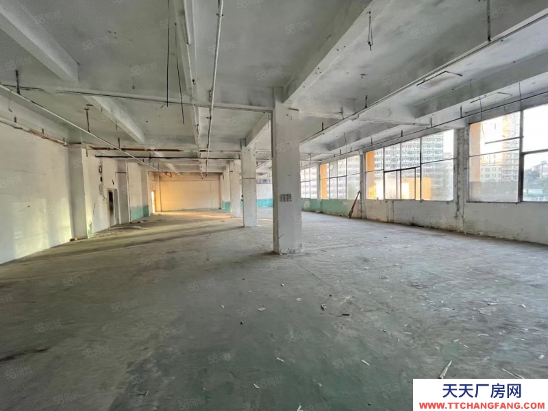 (出租) 深圳龍崗坂田五和地鐵站一樓200平300平500平廠房倉庫出租