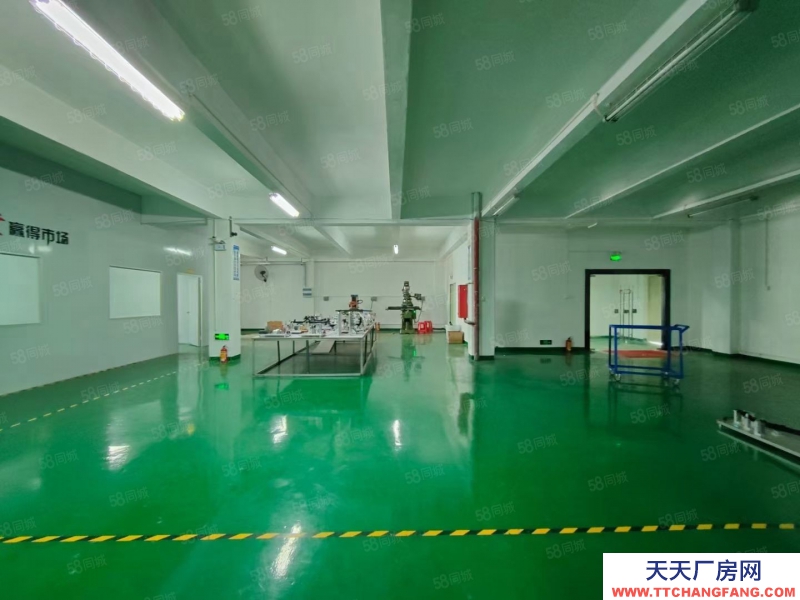 (出租) 深圳龍崗原房東!寶龍工業(yè)區(qū)860平精裝修紅本廠房出租可辦環(huán)評(píng)可分
