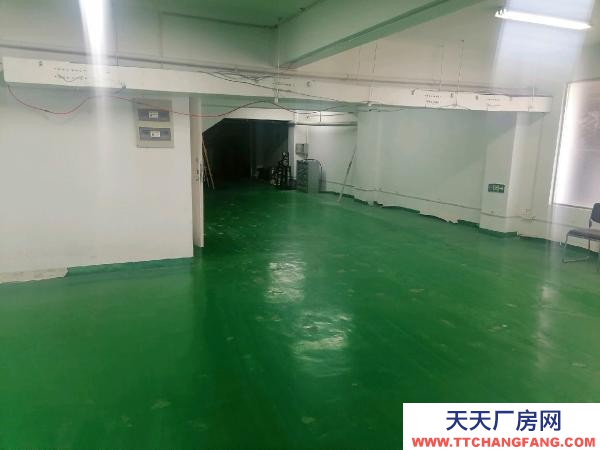 南京市高淳區(qū)本棟三層，二三層自用，樓倉(cāng)庫(kù)閑置