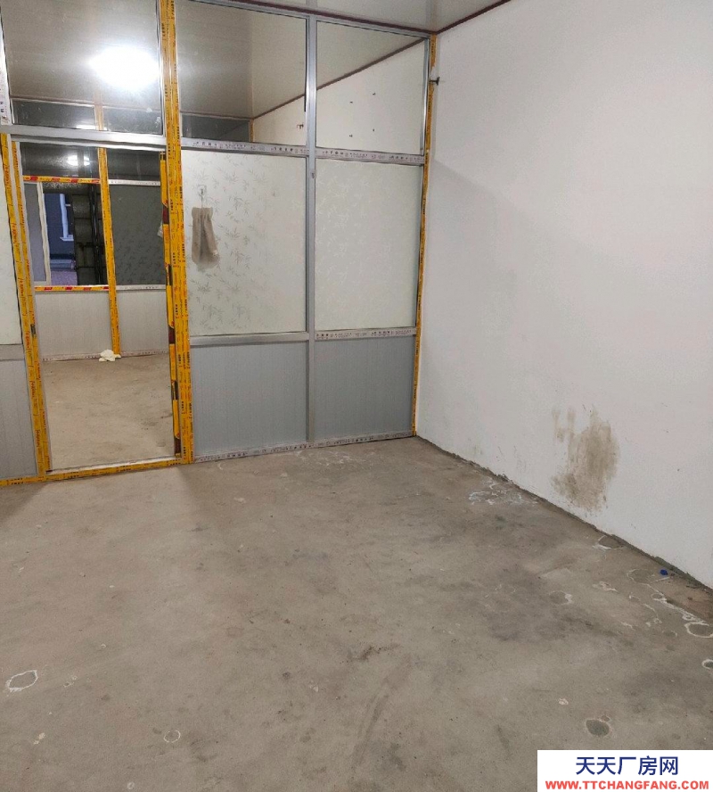 保定 高陽  庫房大概500平米左右，瓷磚地面，租金面議