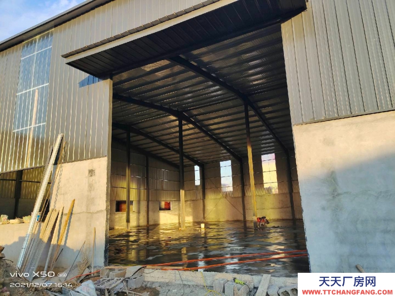 棗莊市中出租1700平方鋼結(jié)構(gòu),8米高度。