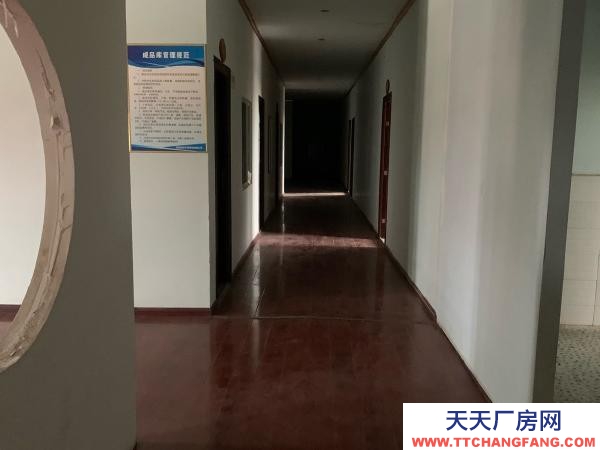 (出租) 道路寬闊,方便停車,環(huán)境良好,空曠