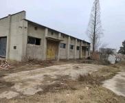 (出租) 襄陽南漳交通方便。門面四間，倉庫200平方。適合小型加工廠，維修廠等