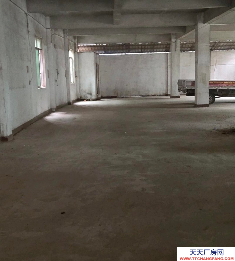 南寧市西鄉塘區(出租) 一樓廠房出租，在路邊，交通方便，水電齊全，房高4.2米