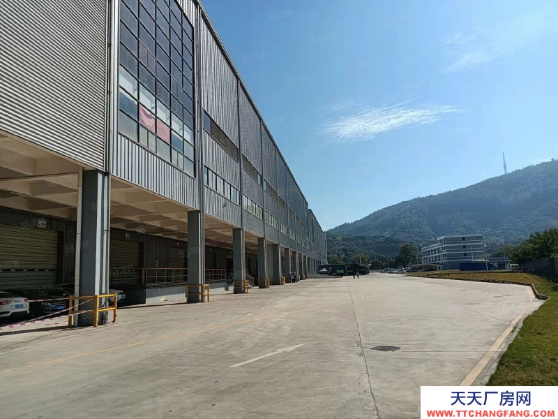 (出租) 東莞市區(qū)周邊高標(biāo)倉(cāng)庫(kù)2萬平,雙邊卸貨平臺(tái)。